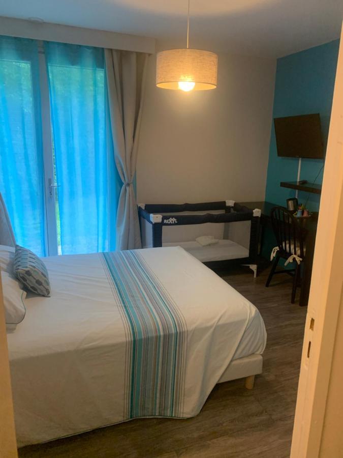 Chambre D'Hotes Le Prieure Gommerville Exteriör bild